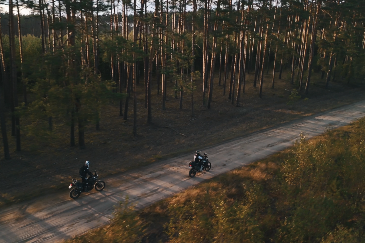 Motocykliści