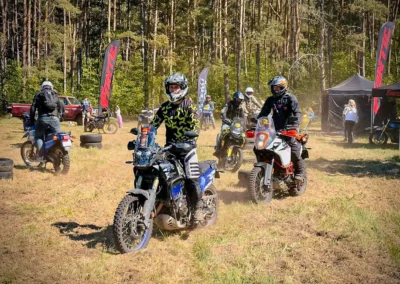 Motocykliści