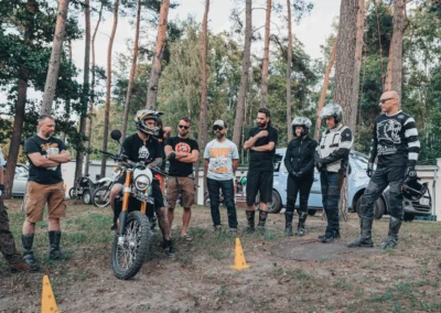 szkolenie motocyklowe scrambler