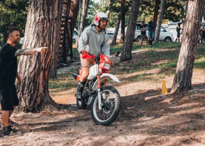szkolenie motocyklowe scrambler