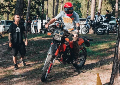 szkolenie motocyklowe scrambler