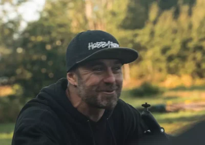 szkolenie motocyklowe na polu