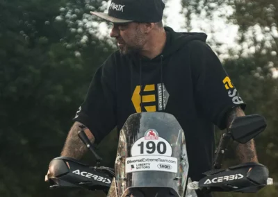 Szkolenie motocyklowe na polu